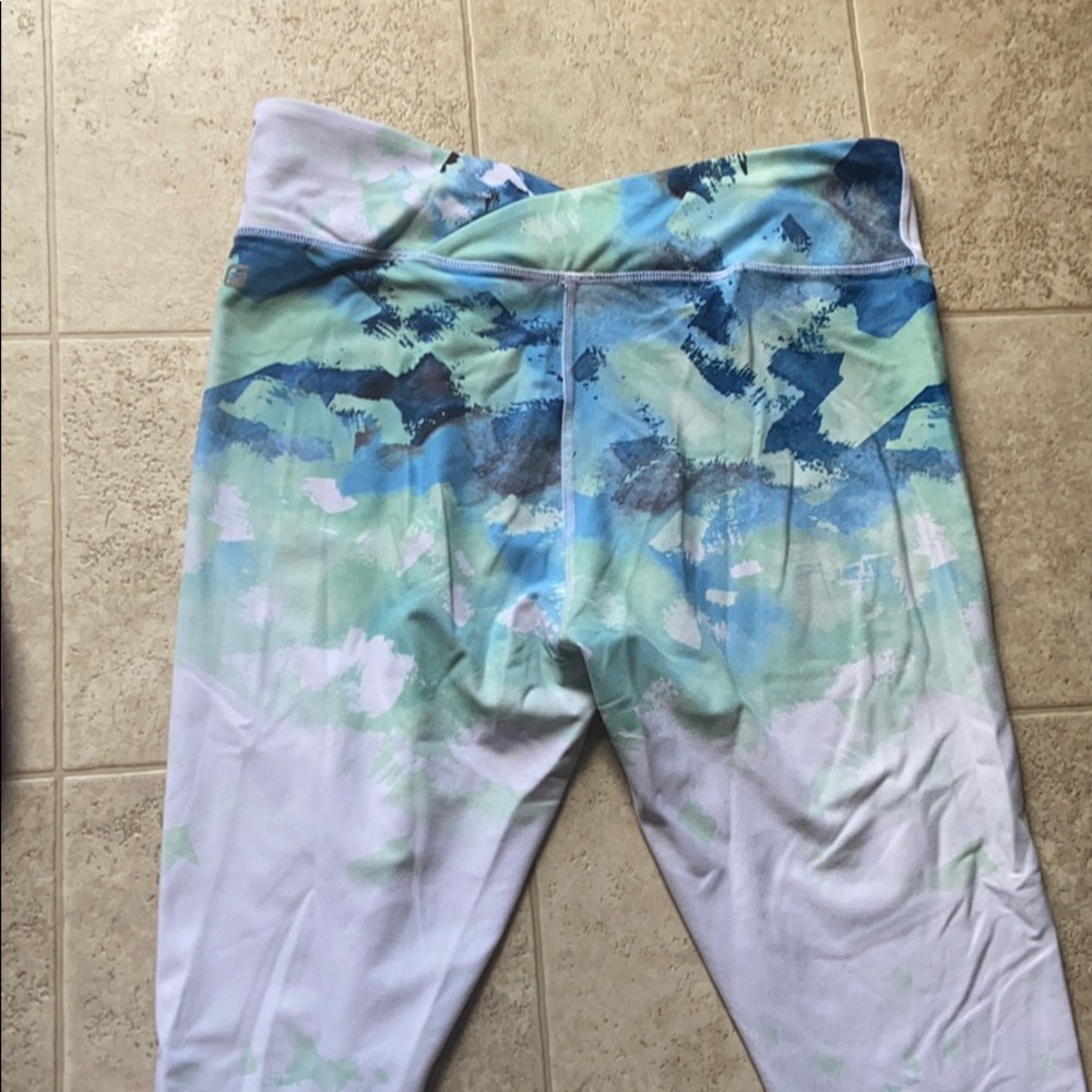 Winn Fabletics Purelux Crop Legging